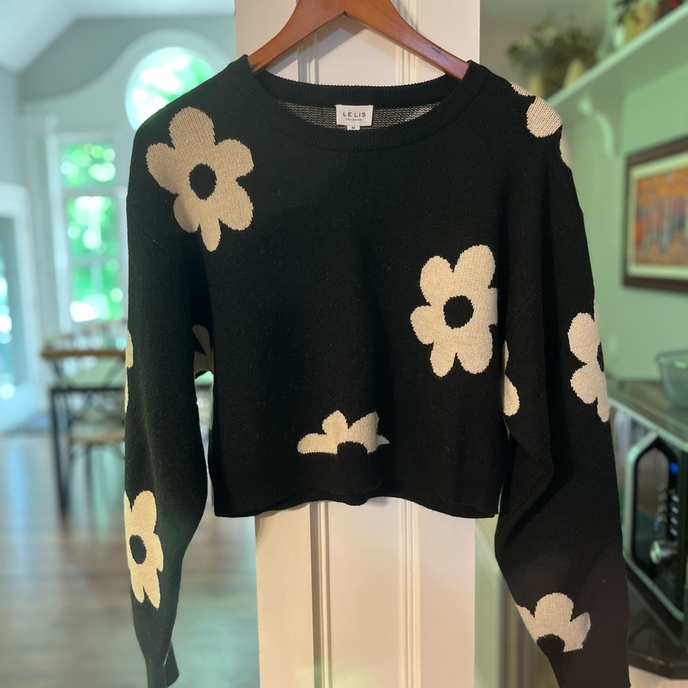 Le Lis Black and White Crew Neck Flower Sweater, cropped fit